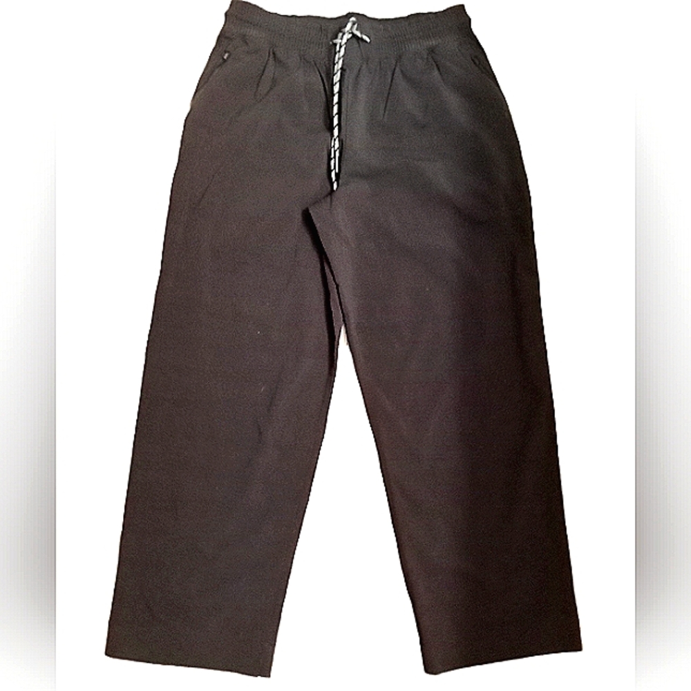 Athleta trekkie Capri  straight leg Crop pants  sz 6